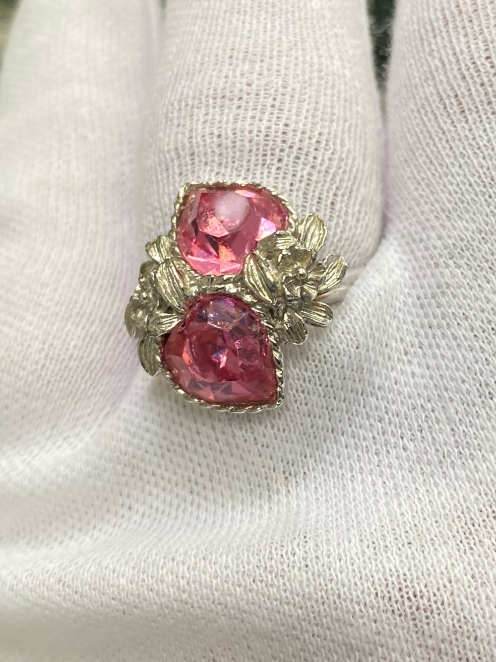 Sarah Coventry 1973 Love Story Pink Dual Heart Ring​​​​​​ Adjustable​